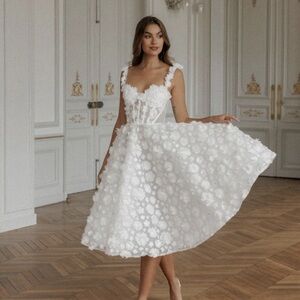 Elegant White Floral Lace Dress Rosie Etienne, Peony